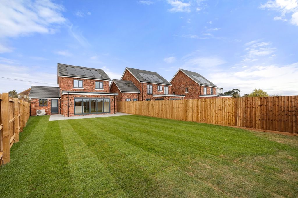 Property photo 3 of 19