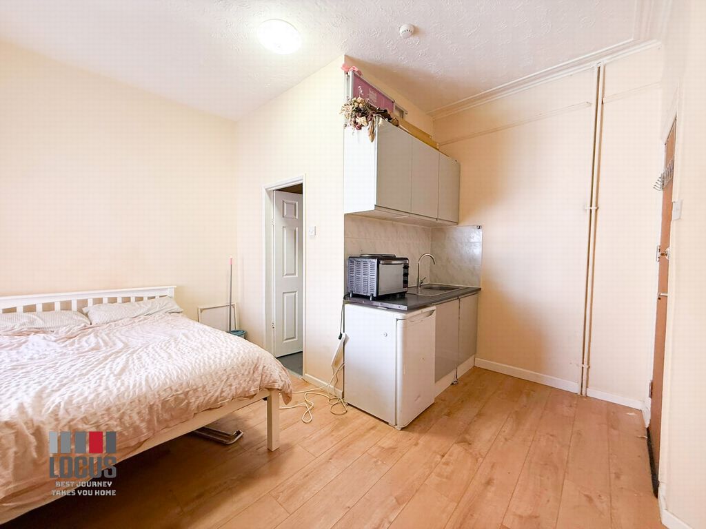 Property photo 1 of 5 Photo 4