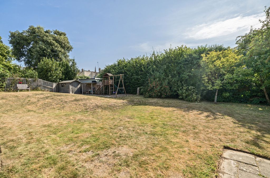 Property photo 2 of 28 1328168-1-6899Be4...