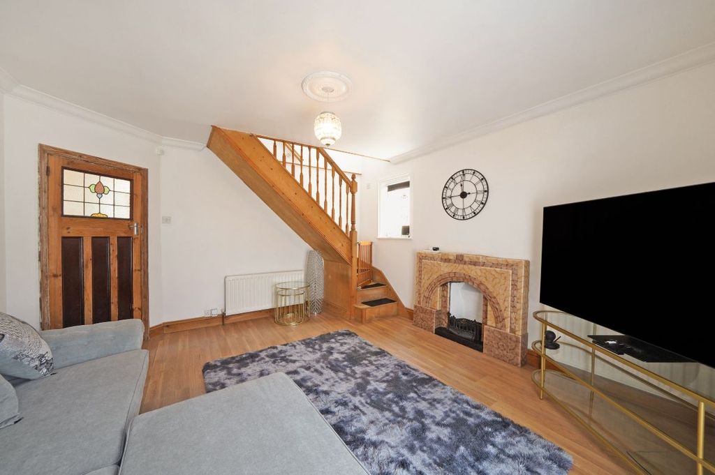 Property photo 3 of 16