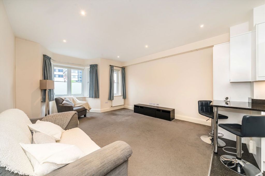 Property photo 2 of 5