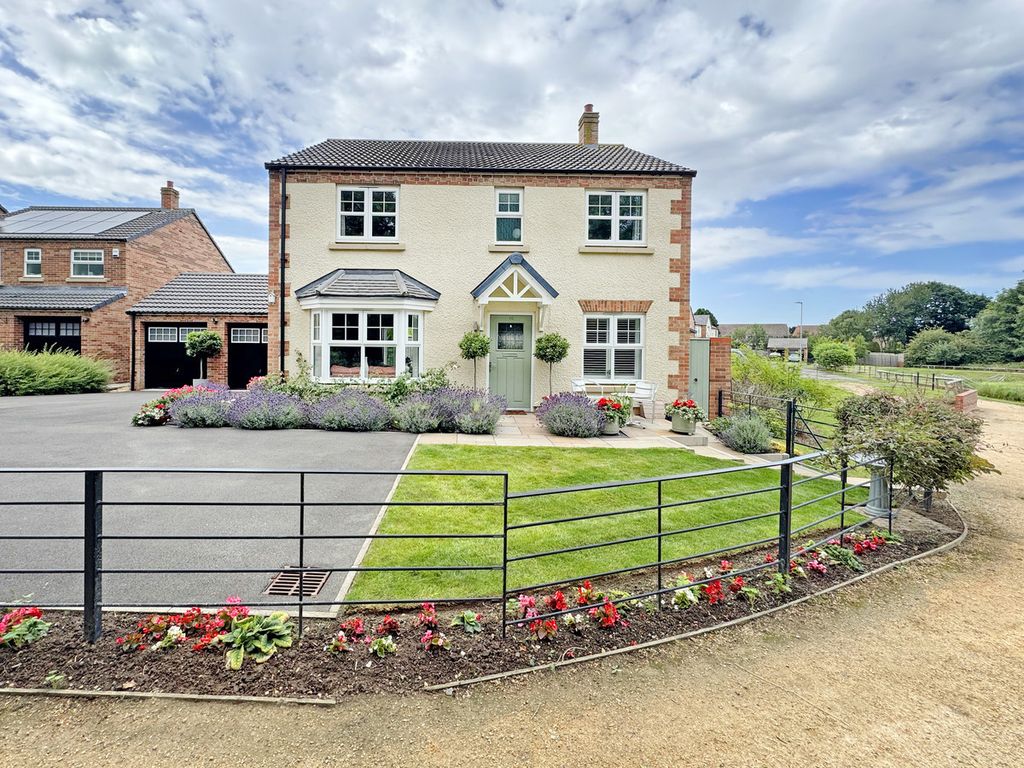 Property photo 2 of 48