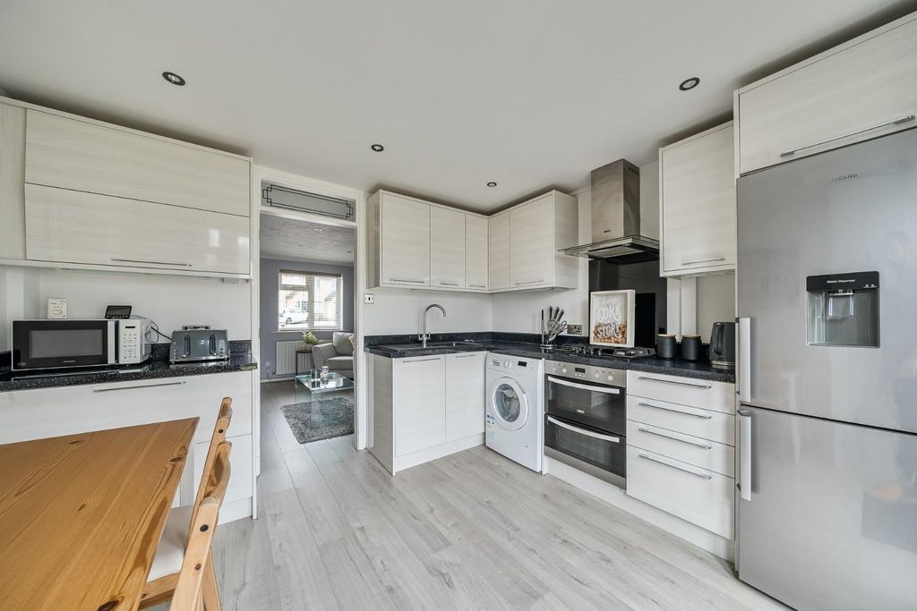 Property photo 3 of 18 1430943-9-69Bd43639d318.Jpg