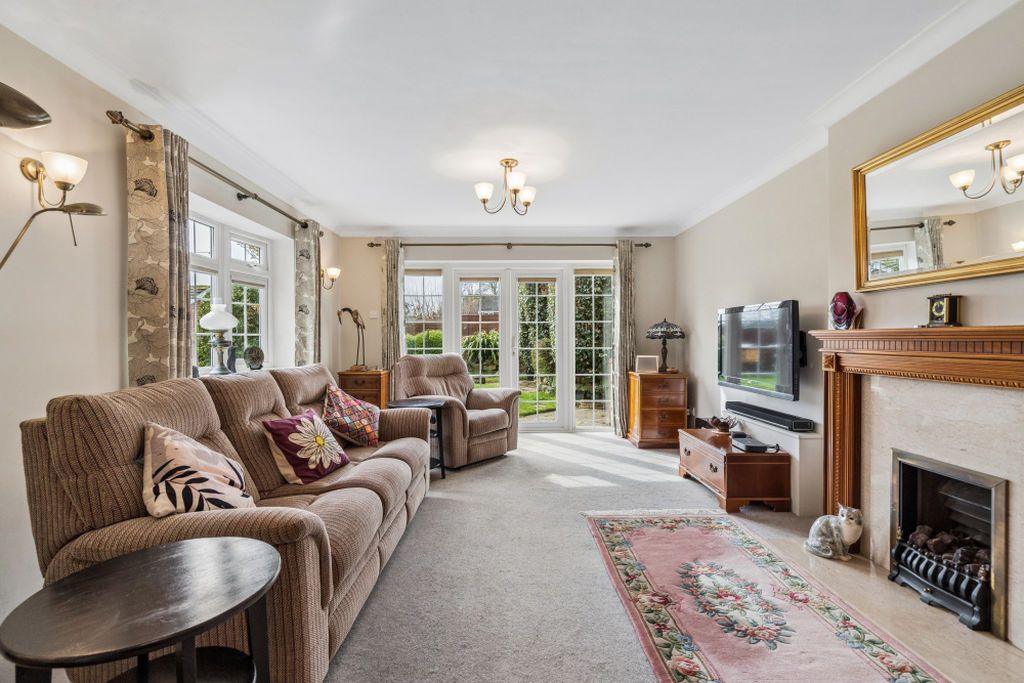 Property photo 3 of 17 Photo 16