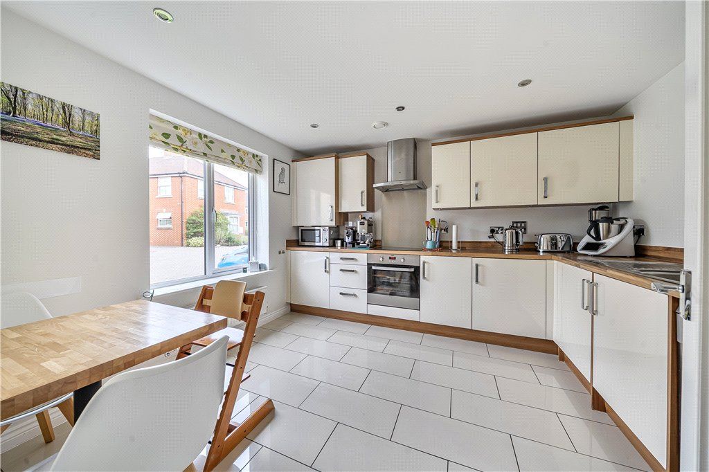 Property photo 3 of 16 Picture No. 11