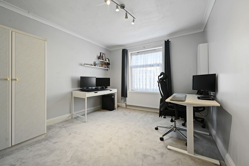 Property photo 2 of 10 2