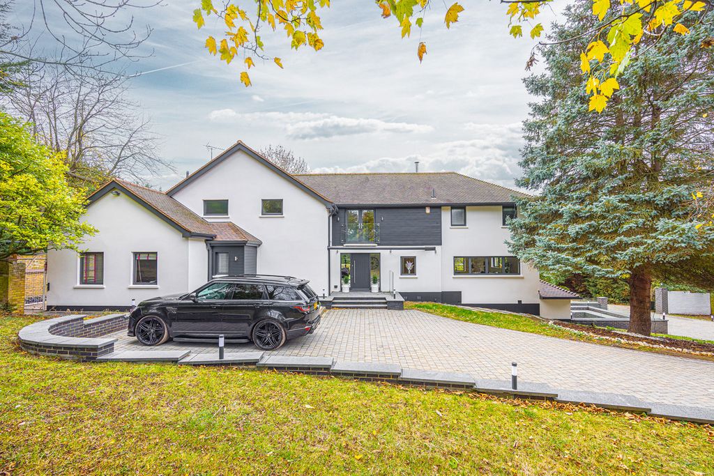 Property photo 2 of 50