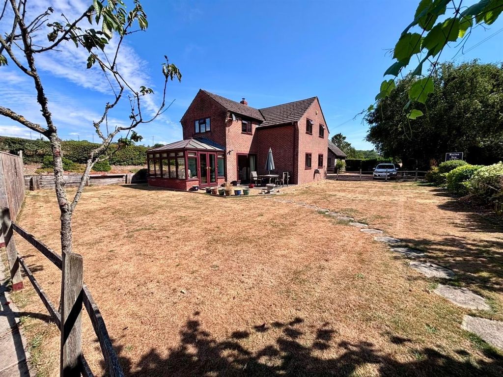 Property photo 1 of 10 Front