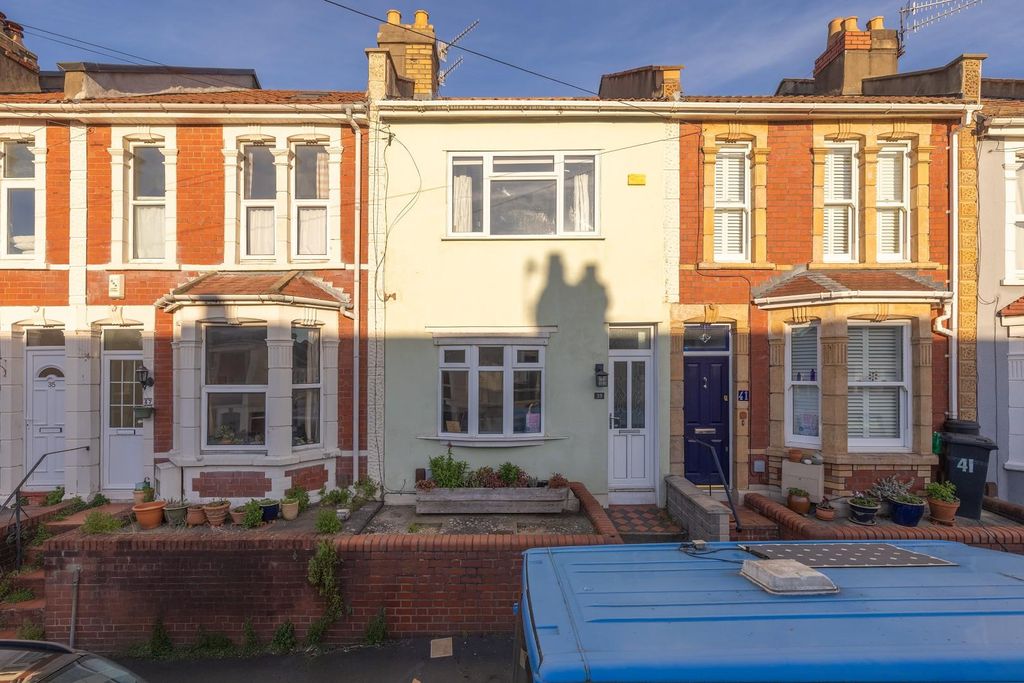 Property photo 2 of 30 Char9781-Hdr.Jpg