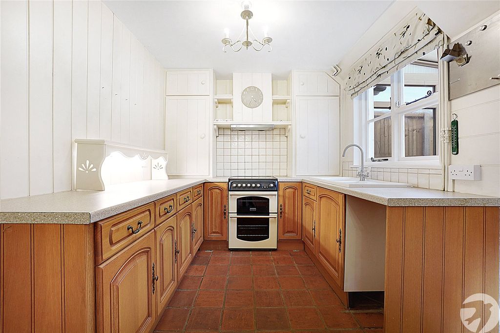 Property photo 3 of 36 Kitchen