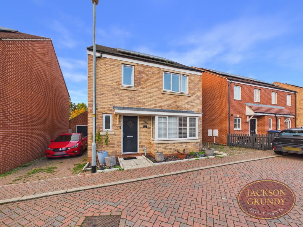 Property photo 1 of 1 Crestwood Close