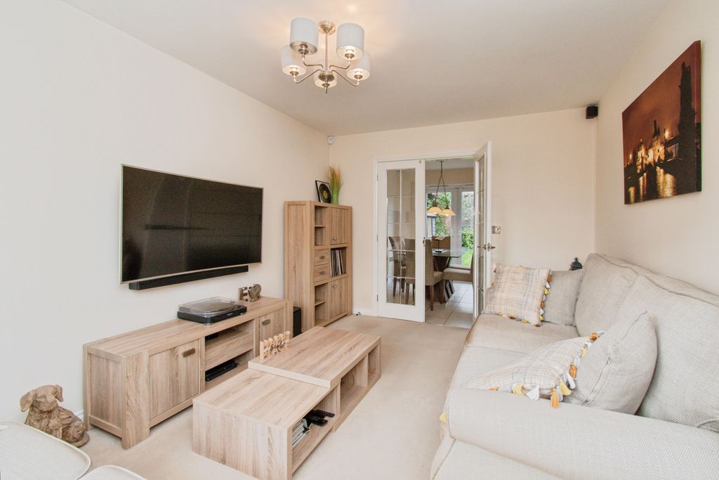 Property photo 3 of 16