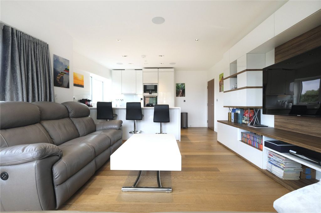 Property photo 1 of 10 Picture No. 25