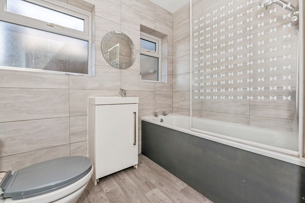 Property photo 3 of 7 Pbox-Img.Jpg