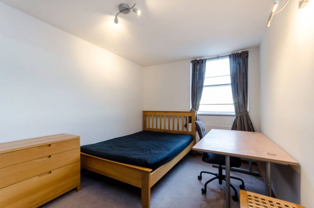 Property photo 2 of 7
