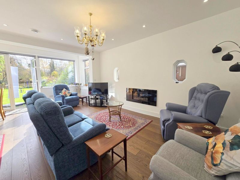 Property photo 3 of 31 Photo 16