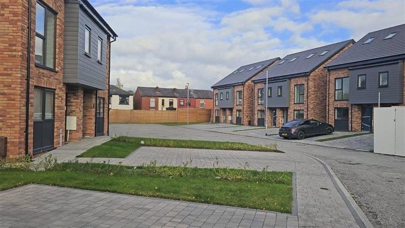 Property photo 2 of 16 Picture No. 20