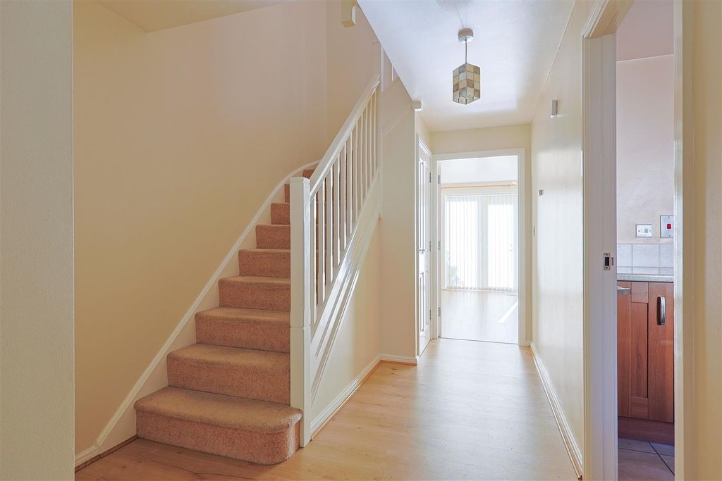 Property photo 3 of 21 Img (8)-2.Jpg