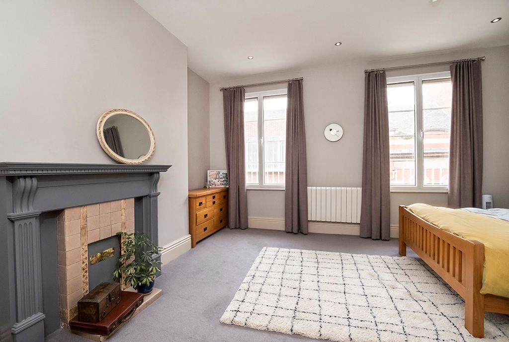 Property photo 3 of 12