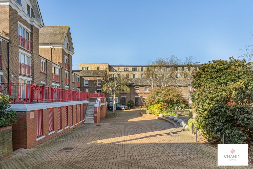 Property photo 3 of 17 7_76342_Watermarked