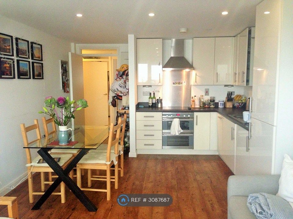 Property photo 1 of 11 Kitchen