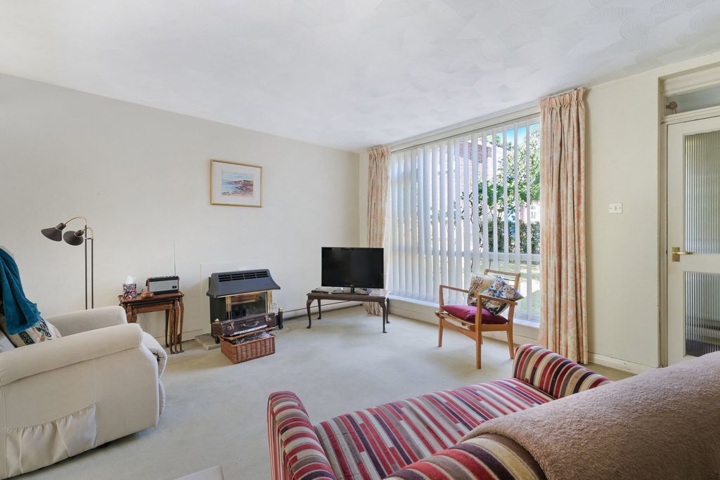 Property photo 3 of 14