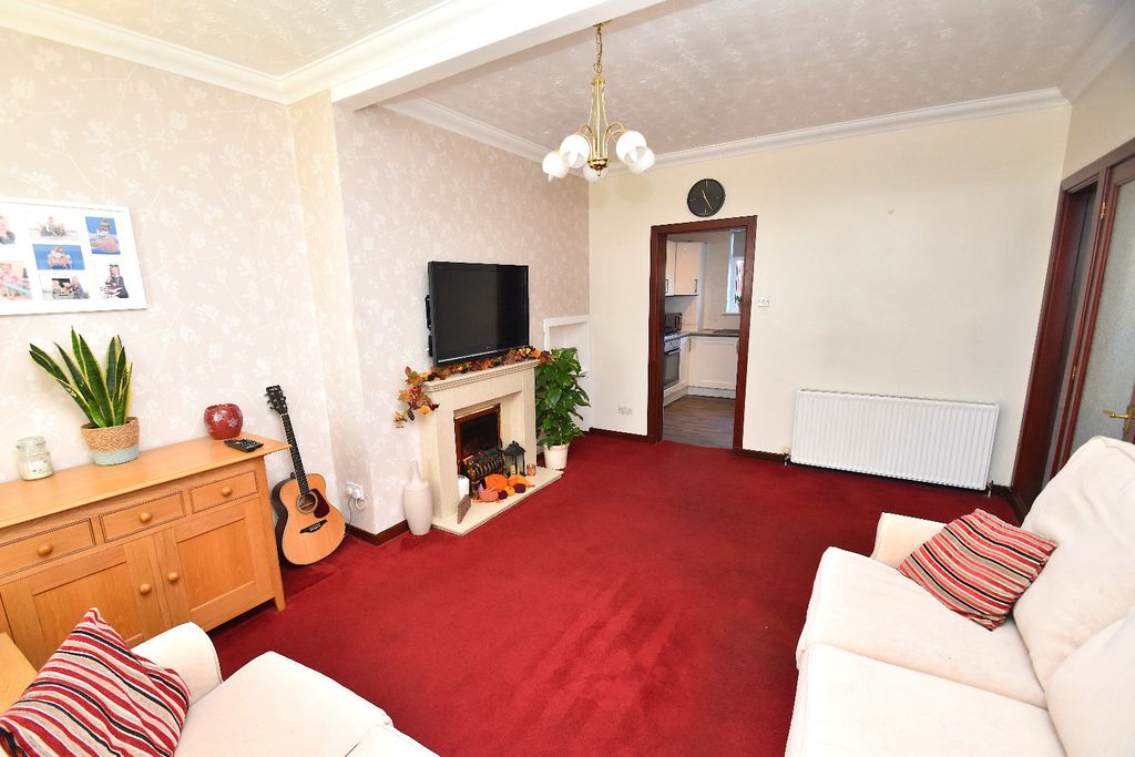 Property photo 3 of 18 4241313