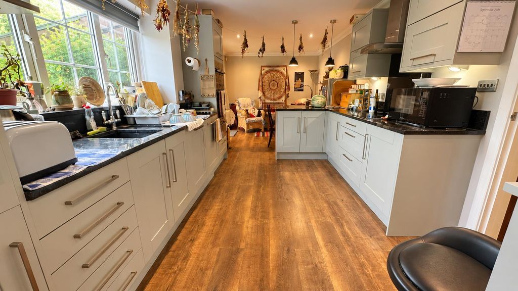 Property photo 3 of 21 Kitchen Diner