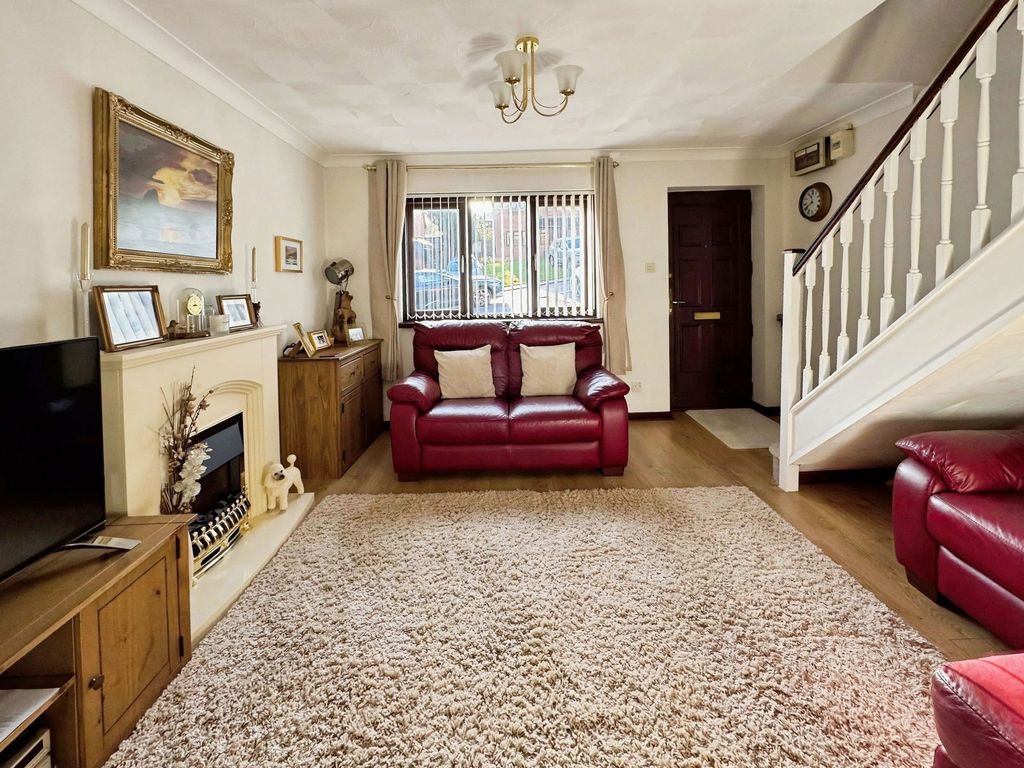 Property photo 3 of 12