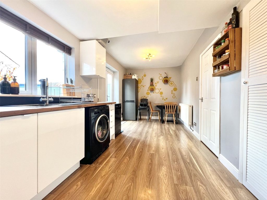 Property photo 2 of 17 Picture No. 02