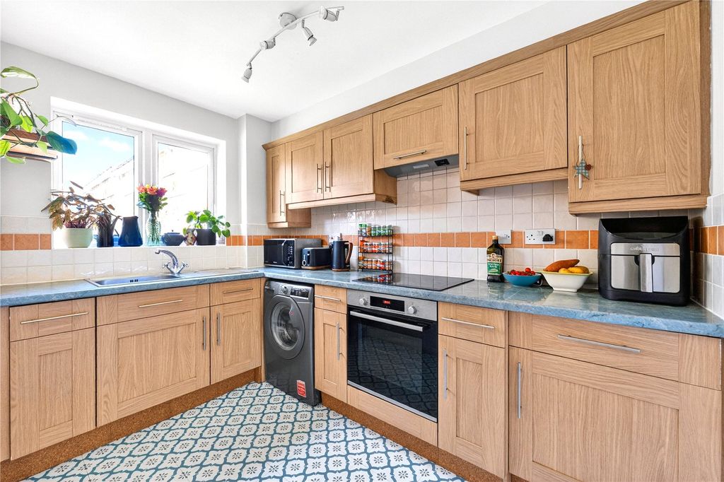 Property photo 2 of 11 Picture No. 03