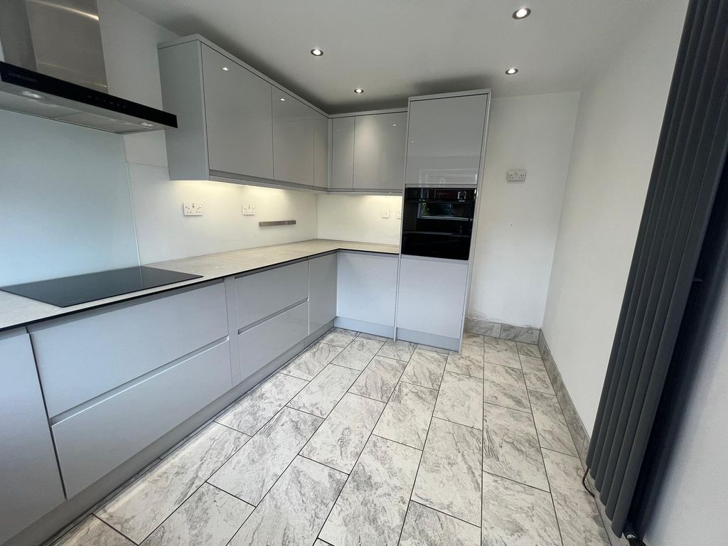 Property photo 1 of 27 Image