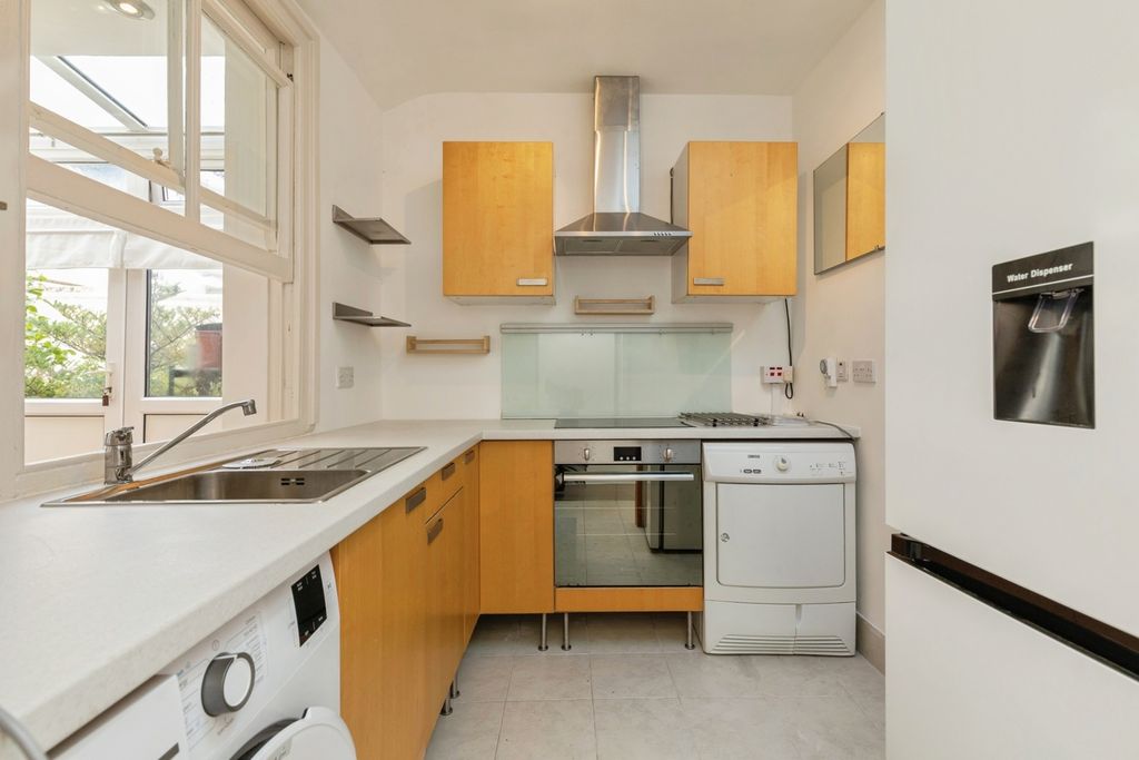 Property photo 3 of 12 Pbox-Img.Jpg
