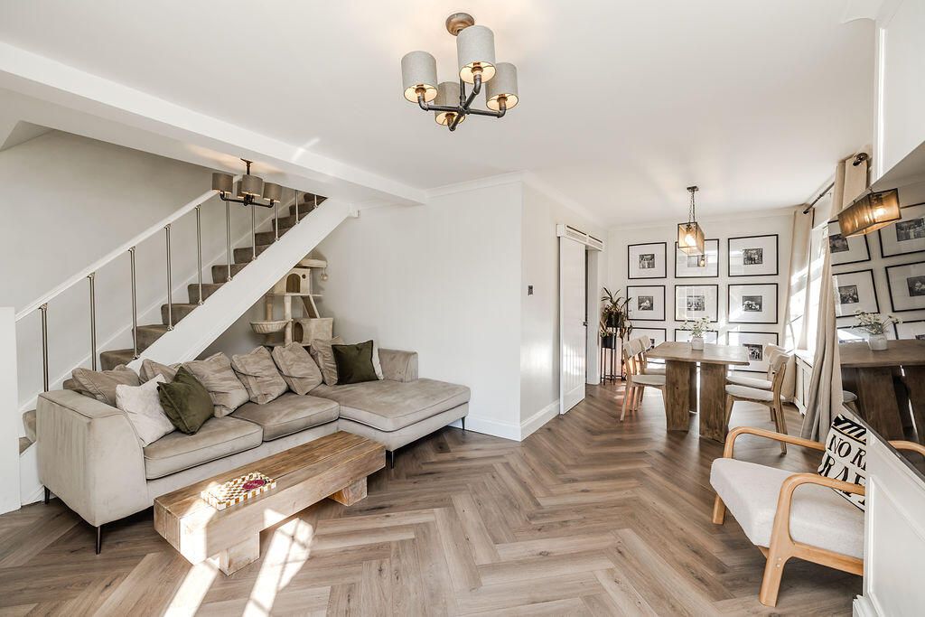 Property photo 3 of 32 Living Room