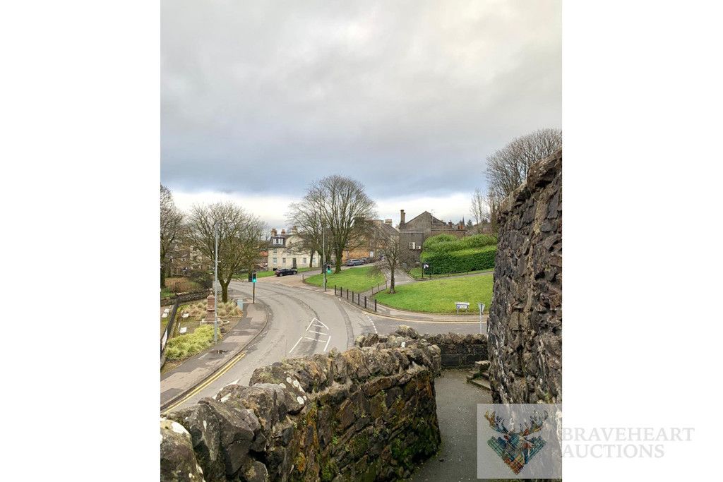 Property photo 3 of 13 Photo 12