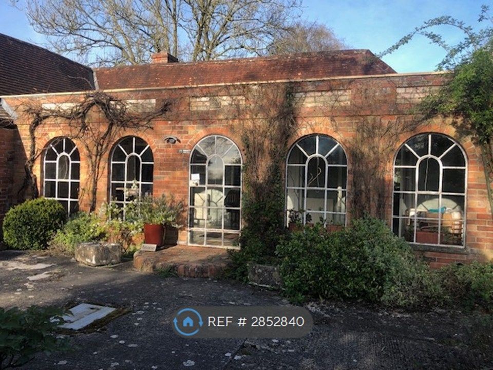 Property photo 1 of 9 West-Facing Conservatory