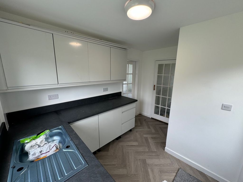 Property photo 1 of 2