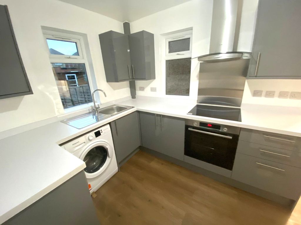 Property photo 2 of 26 Image00006