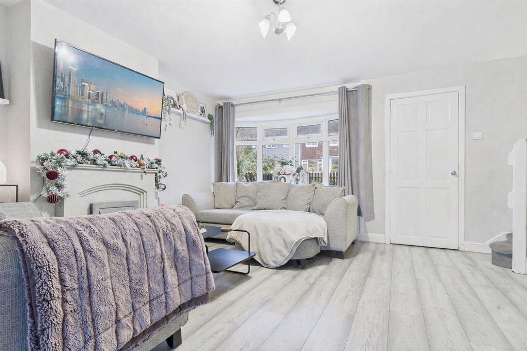Property photo 3 of 12 8Aa9c4Be-997B-4984-82Fc-72d6A6511399.Png