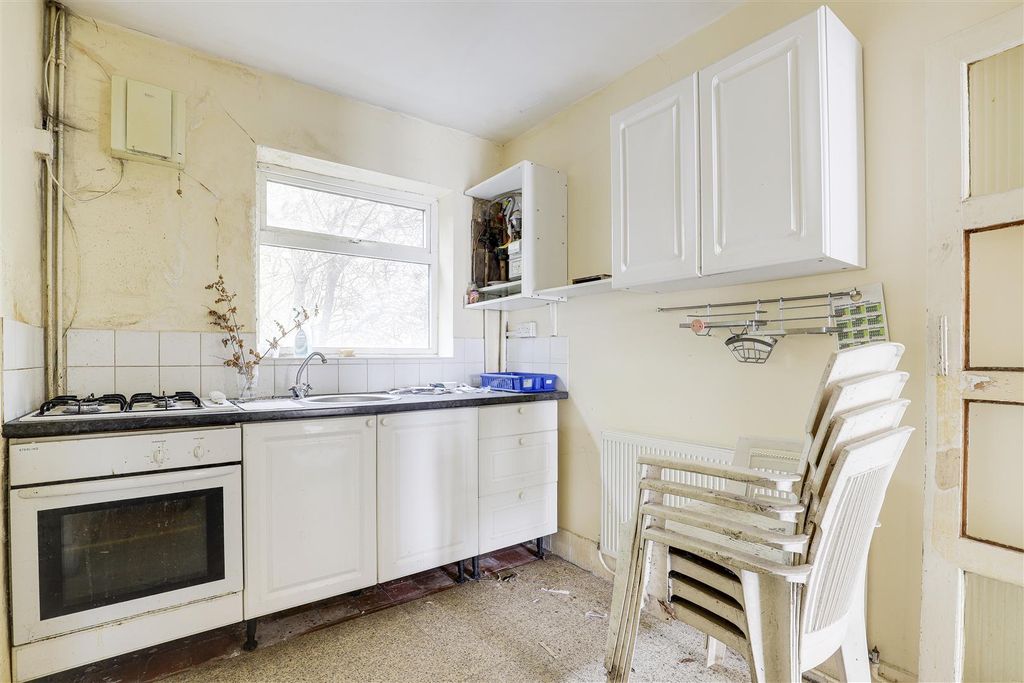 Property photo 2 of 9 9642.Jpg
