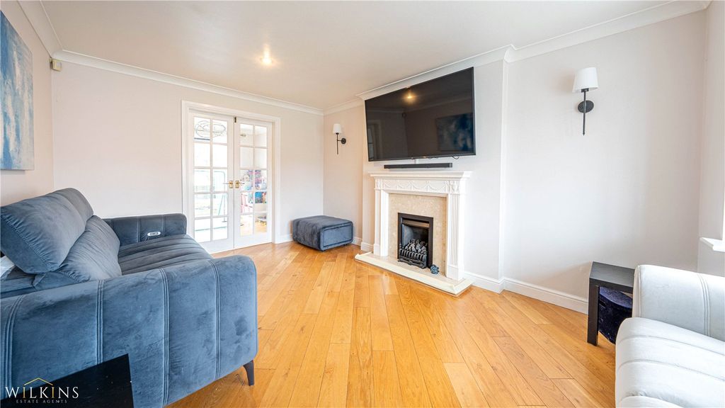 Property photo 3 of 38 Picture No. 07