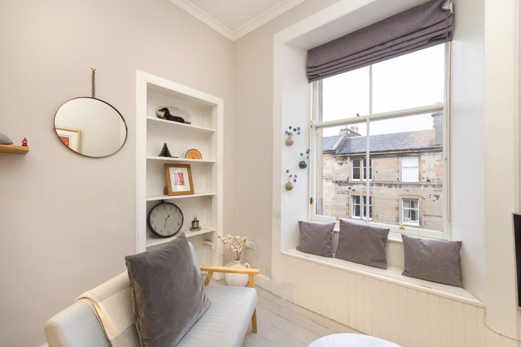 Property photo 3 of 25