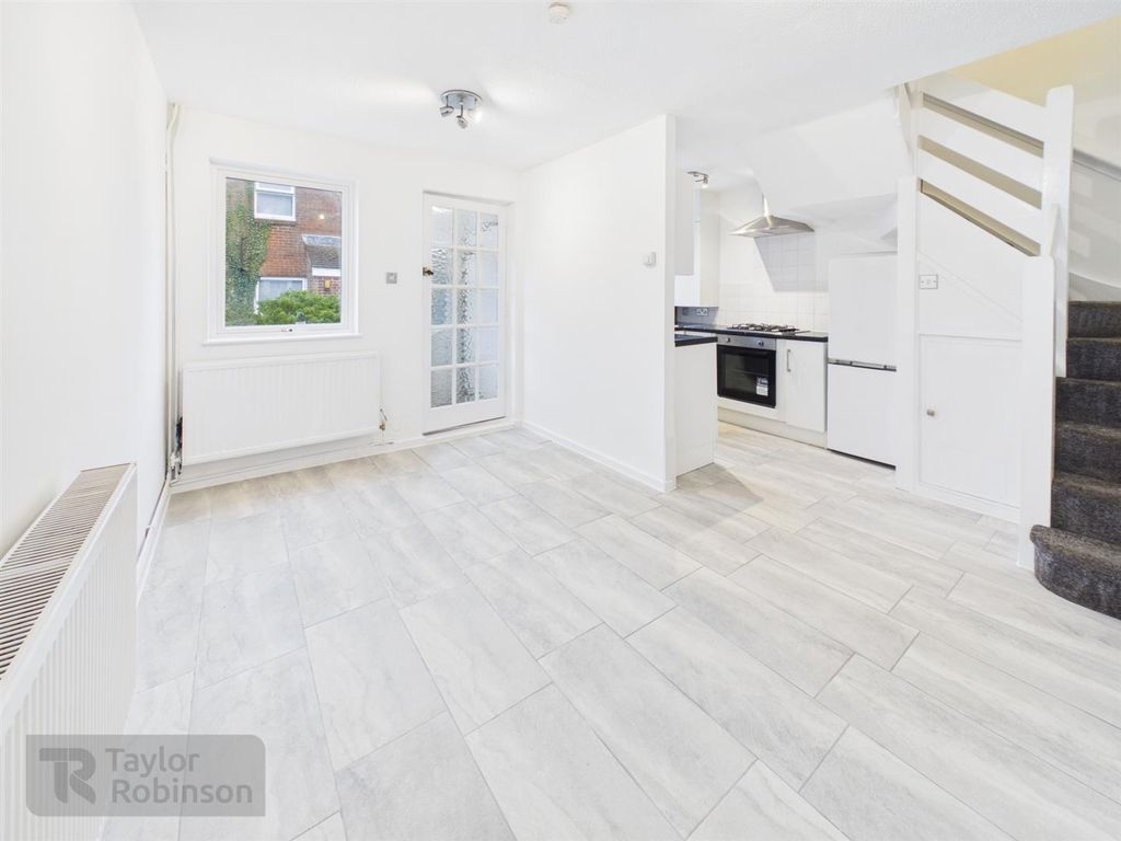 Property photo 2 of 5 Cam02600G0-Pr0877-Still002.Jpg