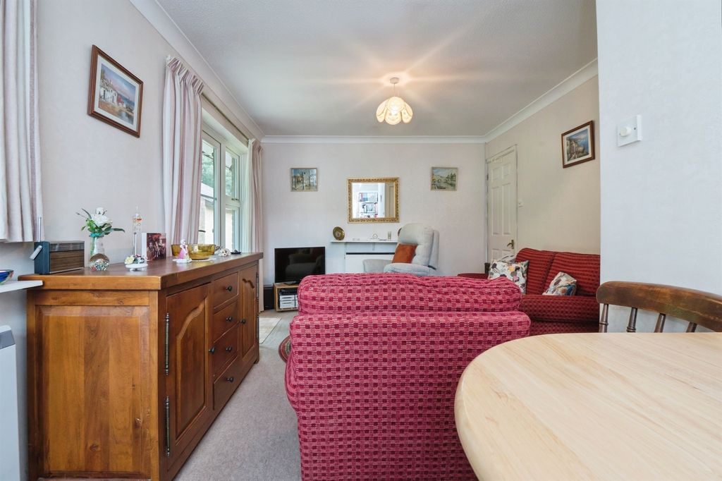 Property photo 2 of 14