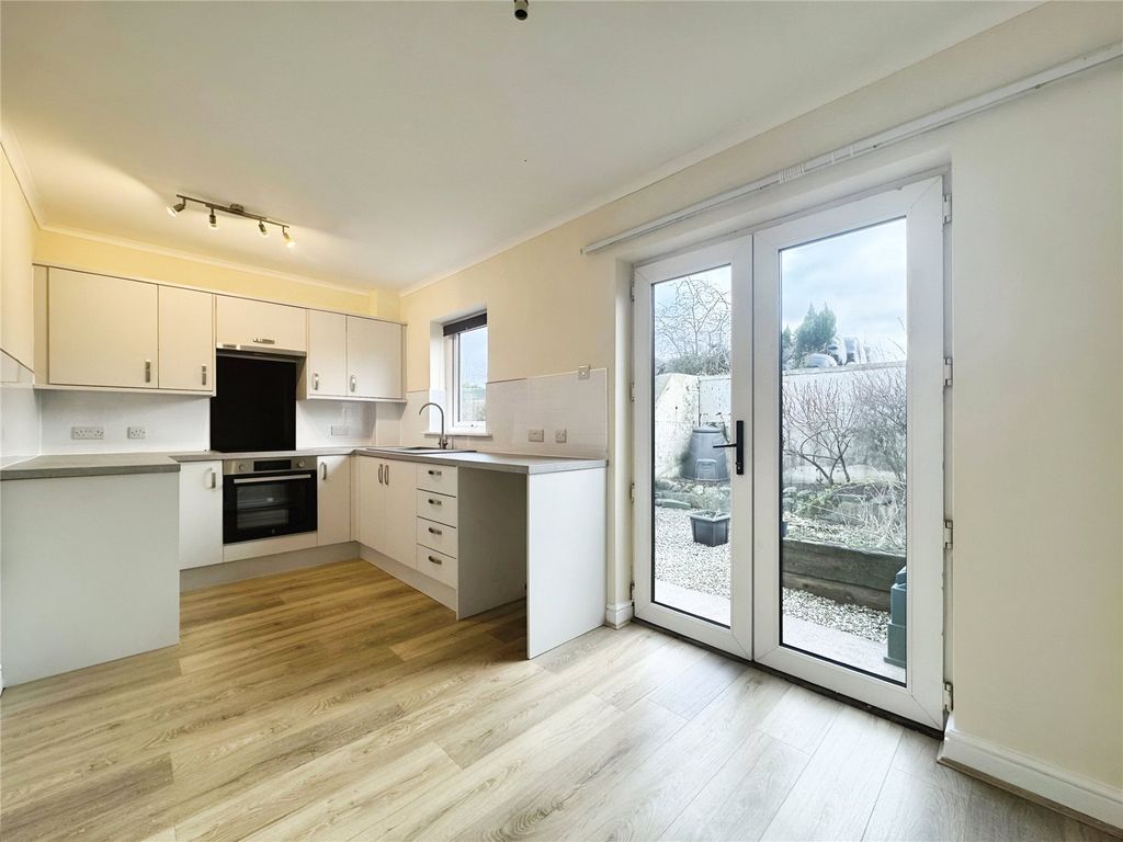 Property photo 3 of 9 Kitchen Dining Room