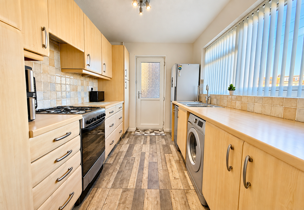 Property photo 3 of 13 4F31D8EE-5512-463B-99F4-Feac7622797B