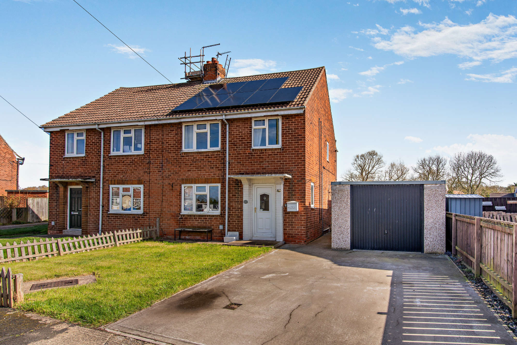 Property photo 1 of 12