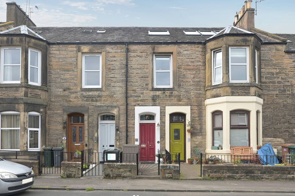Property photo 1 of 28
