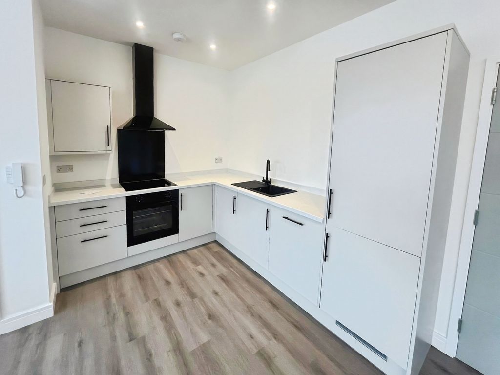 Property photo 2 of 19 Kitchen