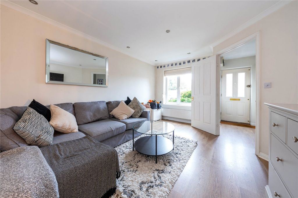 Property photo 3 of 12 Internal